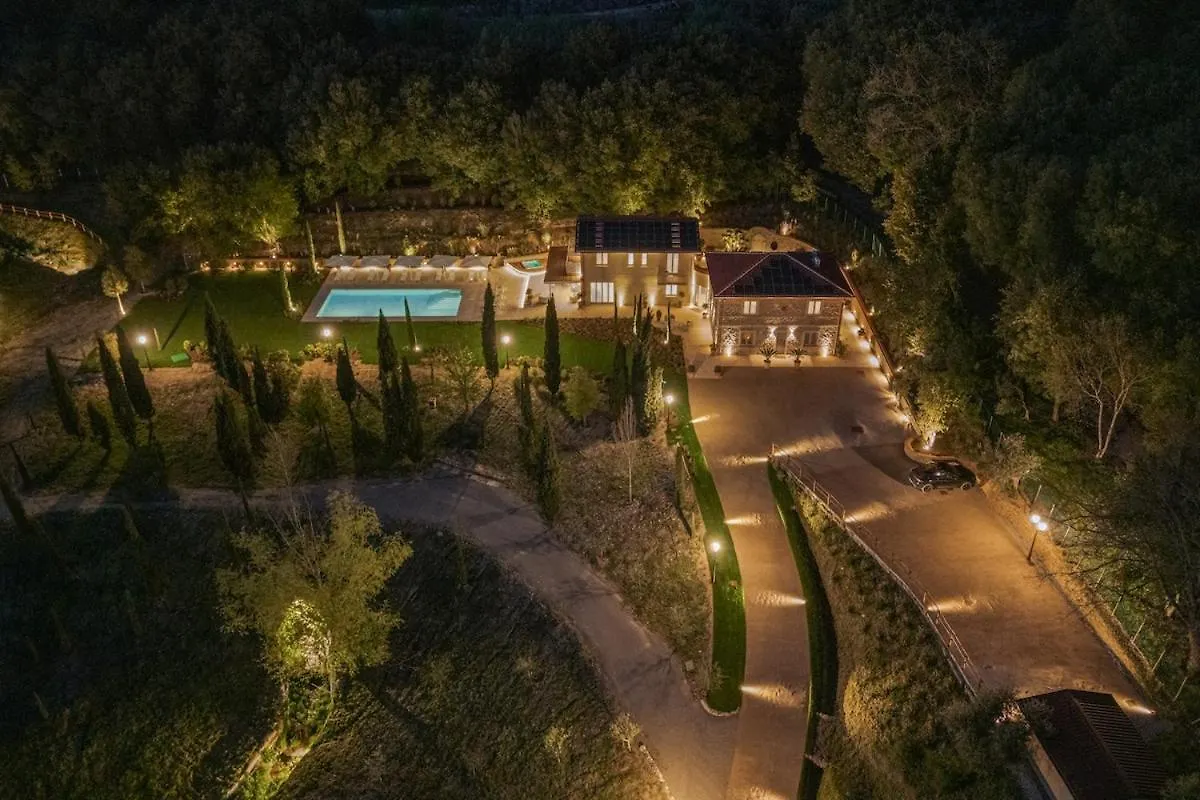 Diamond In The Hills Piscina Privata E Vasca Idromassaggio Villa Serravalle Pistoiese Italy