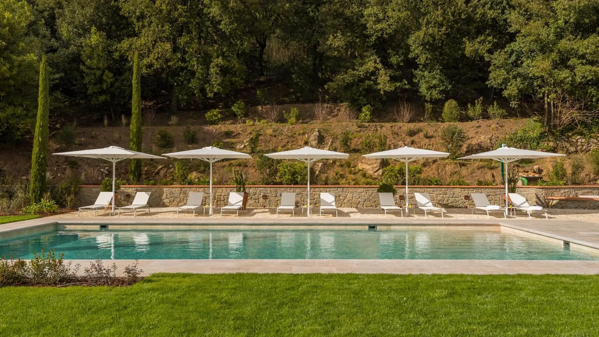 Diamond In The Hills Piscina Privata E Vasca Idromassaggio Villa Serravalle Pistoiese Italy